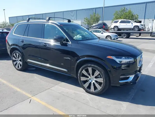 VOLVO XC90 RECHARGE PLUG-IN HYBRID 2021