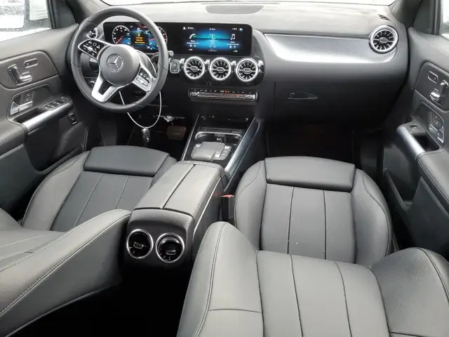 MERCEDES-BENZ GLA 250 2023