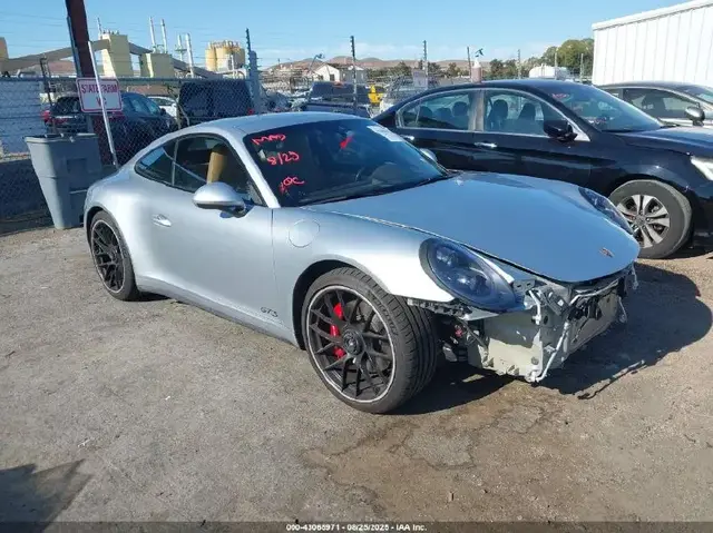 PORSCHE 911 CARRERA GTS 2018