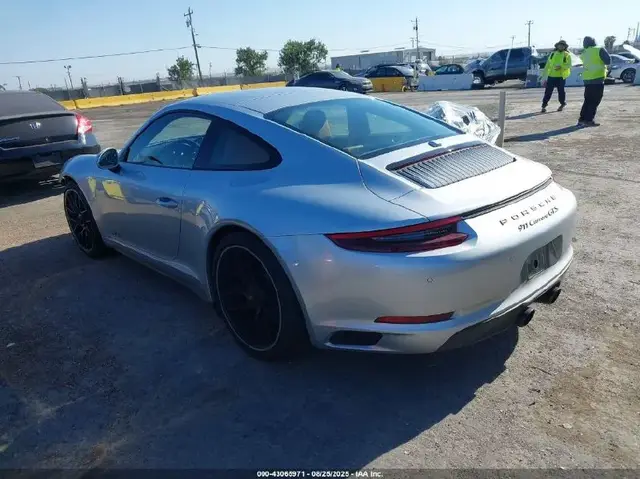 PORSCHE 911 CARRERA GTS 2018