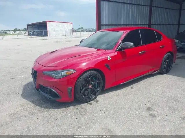 ALFA ROMEO GIULIA QUADRIFOGLIO RWD 2017