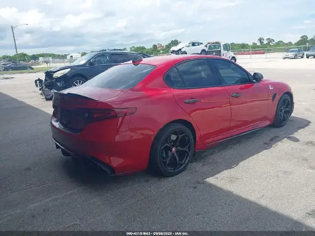 ALFA ROMEO GIULIA QUADRIFOGLIO RWD 2017