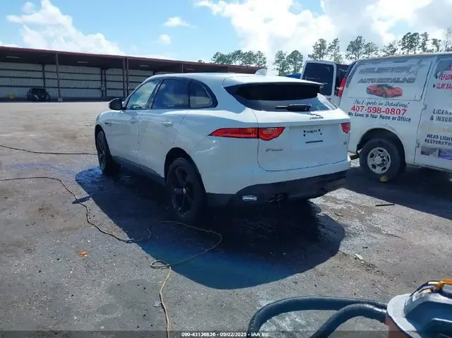 JAGUAR F-PACE 20D PREMIUM 2017