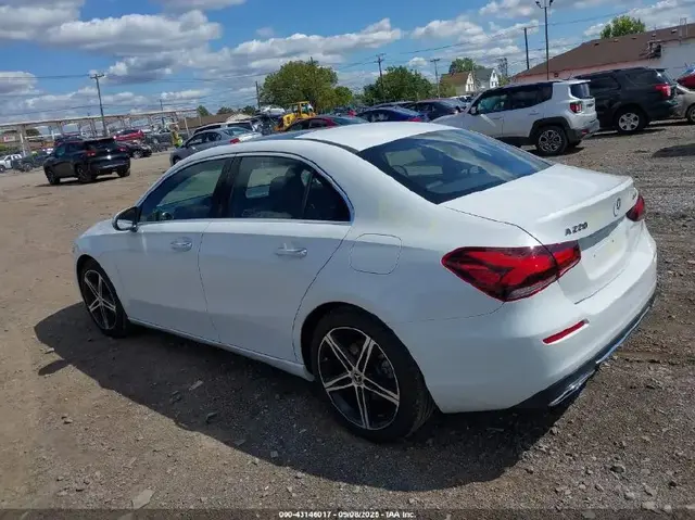 MERCEDES-BENZ A-CLASS A 220 4MATIC 2022