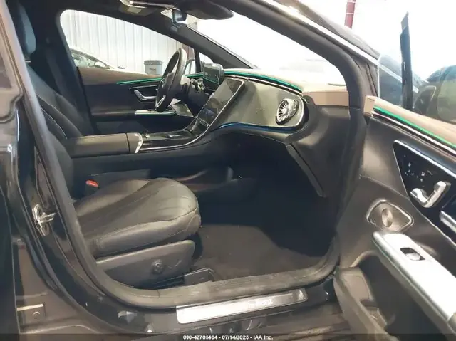 MERCEDES-BENZ EQE 350 2023