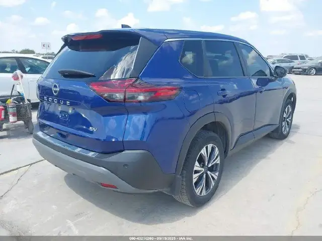 NISSAN ROGUE SV FWD 2022
