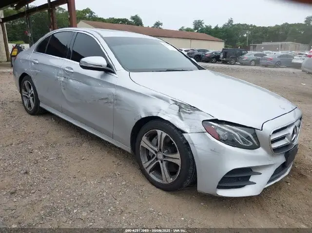 MERCEDES-BENZ E-CLASS E 300 4MATIC 2017