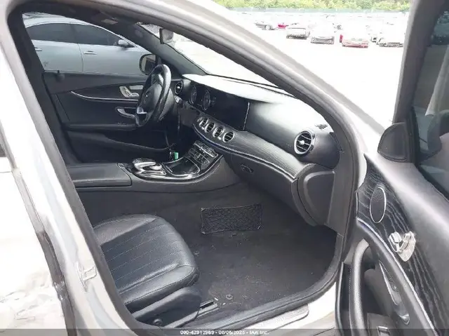 MERCEDES-BENZ E-CLASS E 300 4MATIC 2017