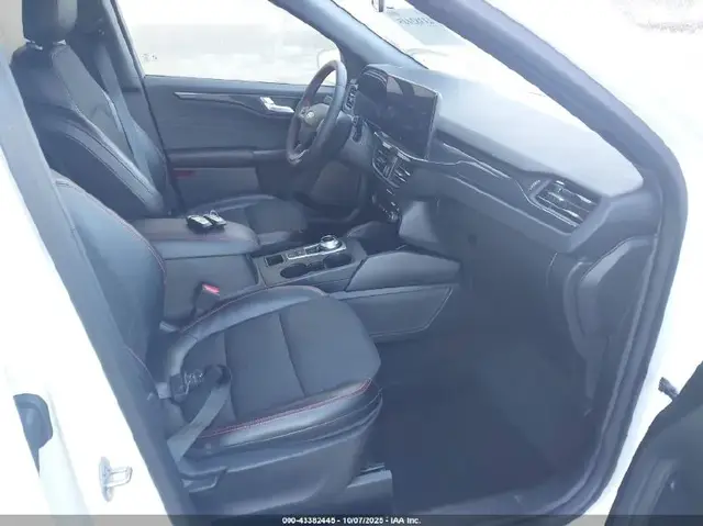 FORD ESCAPE ST-LINE 2023