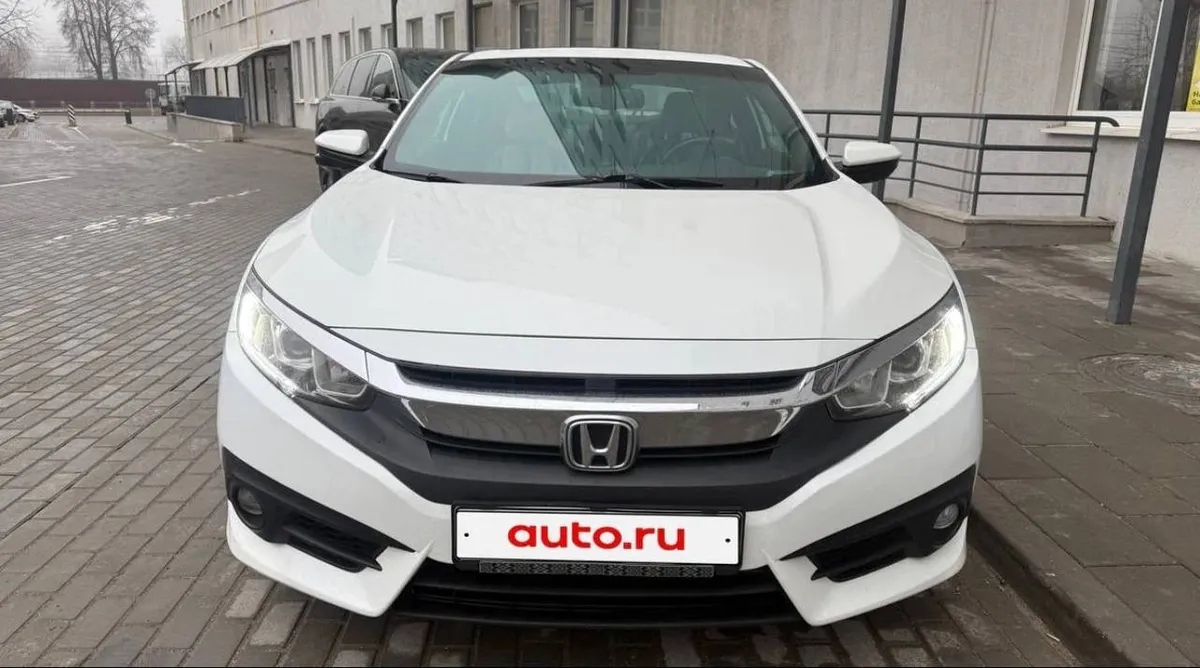 HONDA CIVIC X 2018