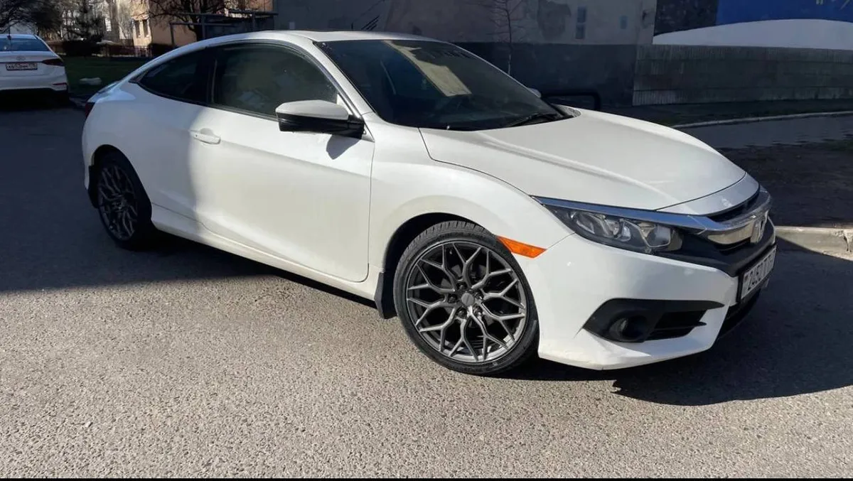 HONDA CIVIC X 2018