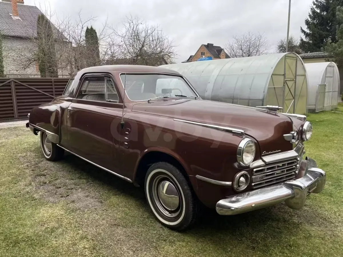 STUDEBAKER COMANDOR STARLIGHT COMANDOR DELUXE STARLIGHT COUPE 1949