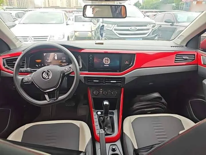VOLKSWAGEN POLO 2023