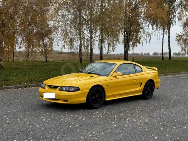 FORD MUSTANG 2025