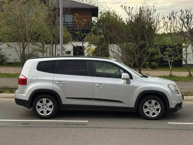 CHEVROLET ORLANDO 2011