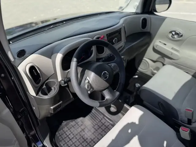 NISSAN CUBE 2010