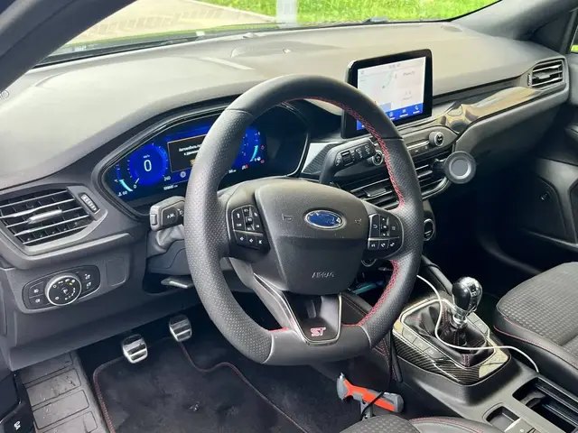FORD FOCUS 2021