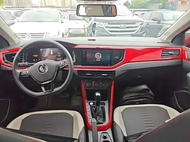 VOLKSWAGEN POLO 2023
