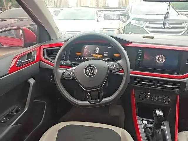 VOLKSWAGEN POLO 2023