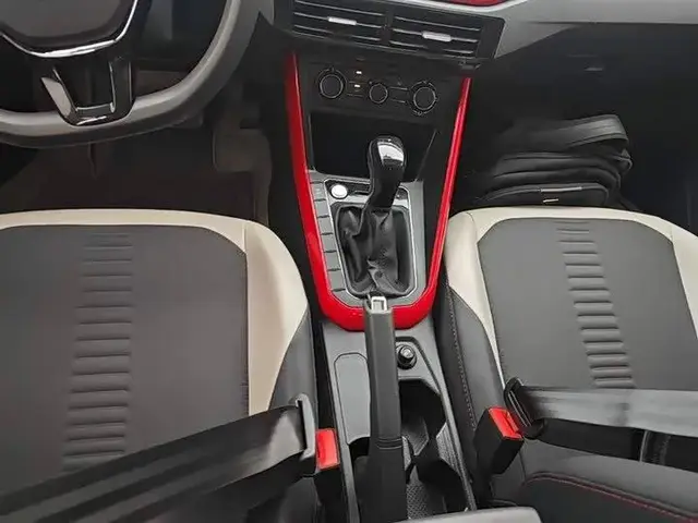 VOLKSWAGEN POLO 2023