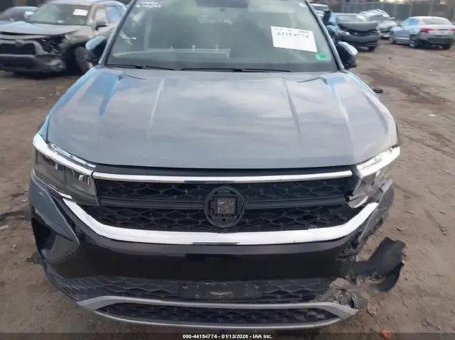 VOLKSWAGEN TAOS 2022