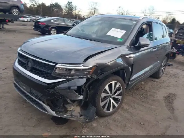 VOLKSWAGEN TAOS 2022