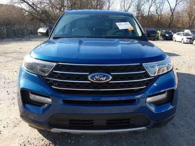 FORD EXPLORER XLT 2022