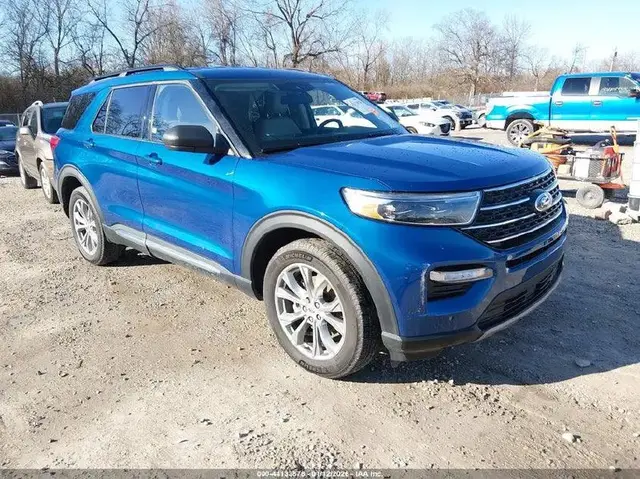 FORD EXPLORER XLT 2022