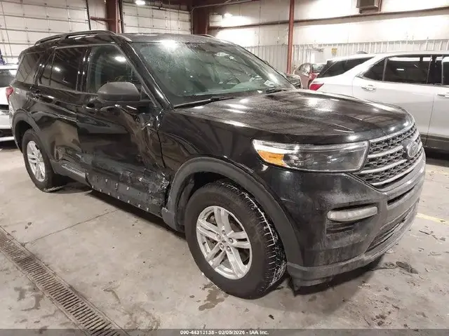 FORD EXPLORER XLT 2022