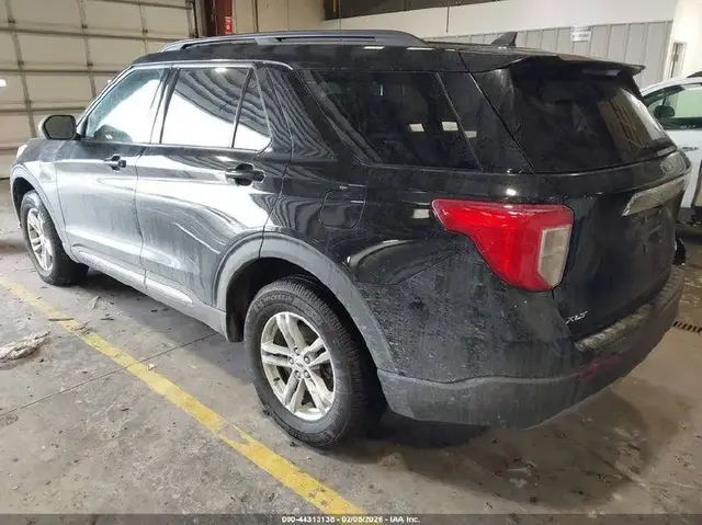 FORD EXPLORER XLT 2022