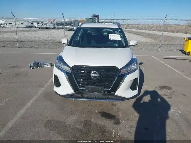 NISSAN KICKS SV XTRONIC CVT 2023