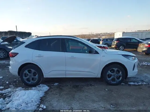 FORD ESCAPE ST-LINE 2023