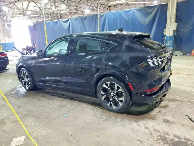 FORD MUSTANG MACH-E PREMIUM 2022