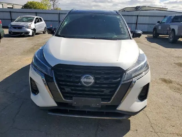 NISSAN KICKS SR 2023