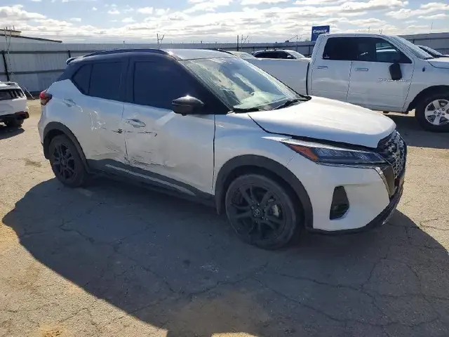 NISSAN KICKS SR 2023