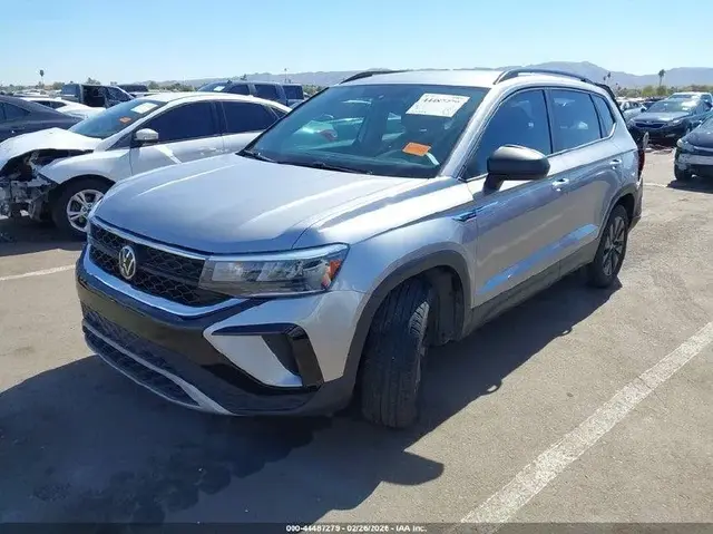 VOLKSWAGEN TAOS 2023