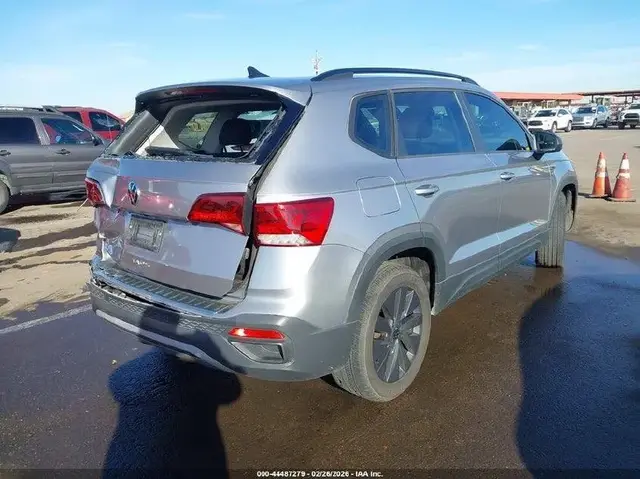 VOLKSWAGEN TAOS 2023