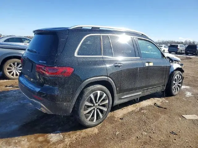 MERCEDES-BENZ GLB 250 4MATIC 2023