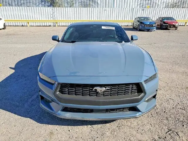 FORD MUSTANG 2025