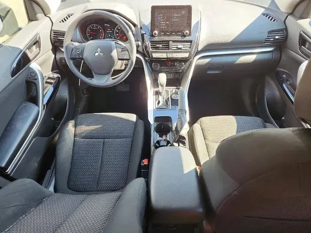 MITSUBISHI ECLIPSE CROSS LE 2023