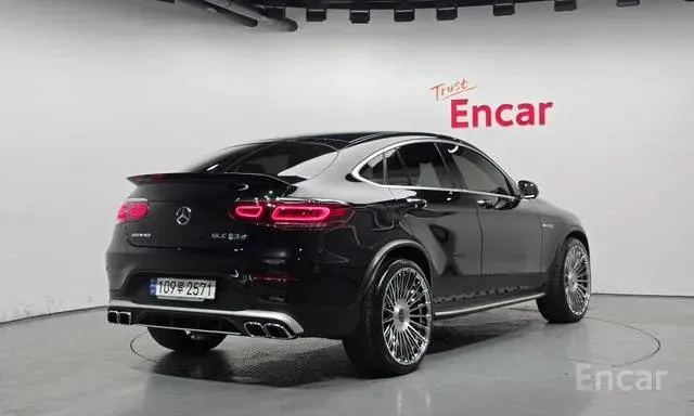 MERCEDES-BENZ GLC63S 4MATIC 2023