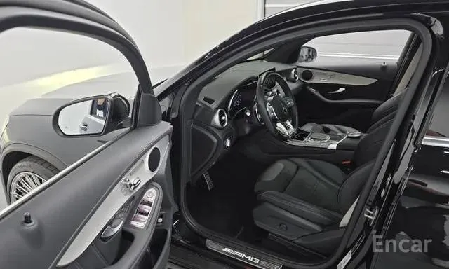 MERCEDES-BENZ GLC63S 4MATIC 2023