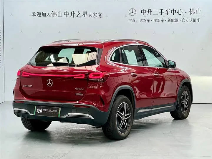 MERCEDES-BENZ EQA300 4MATIC 2024