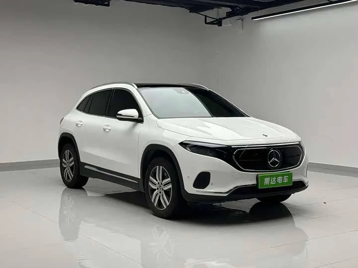MERCEDES-BENZ EQA260 2023