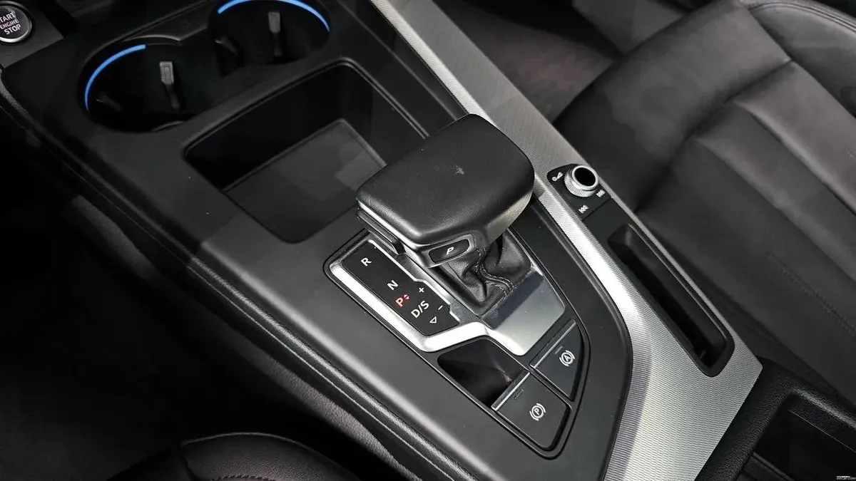 AUDI A4 40TFSI 2023