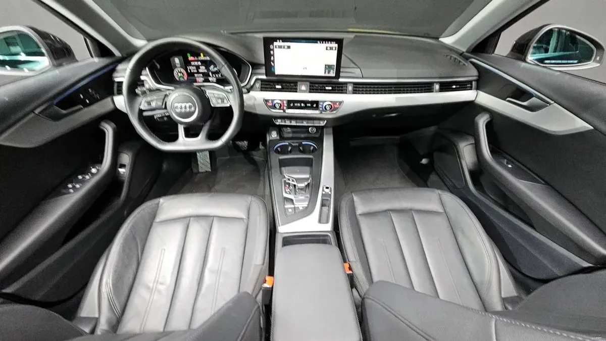 AUDI A4 40TFSI 2023