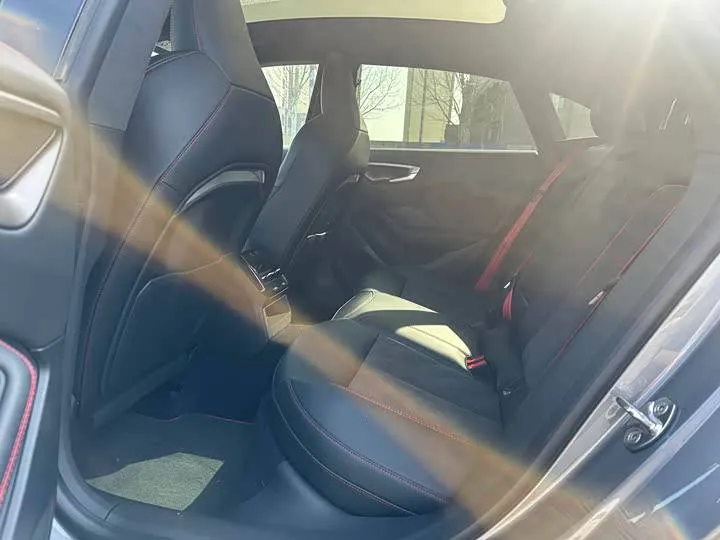 AUDI A5L SPORTBACK 2025