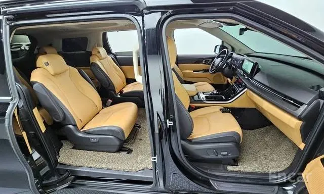 KIA CARNIVAL SIGNATURE 2023