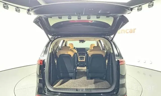 KIA CARNIVAL SIGNATURE 2023