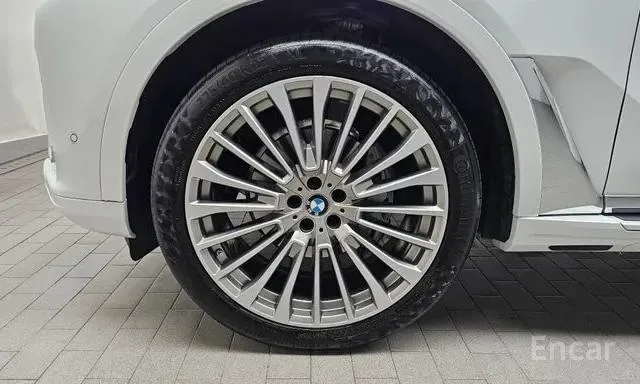 BMW X7 2022
